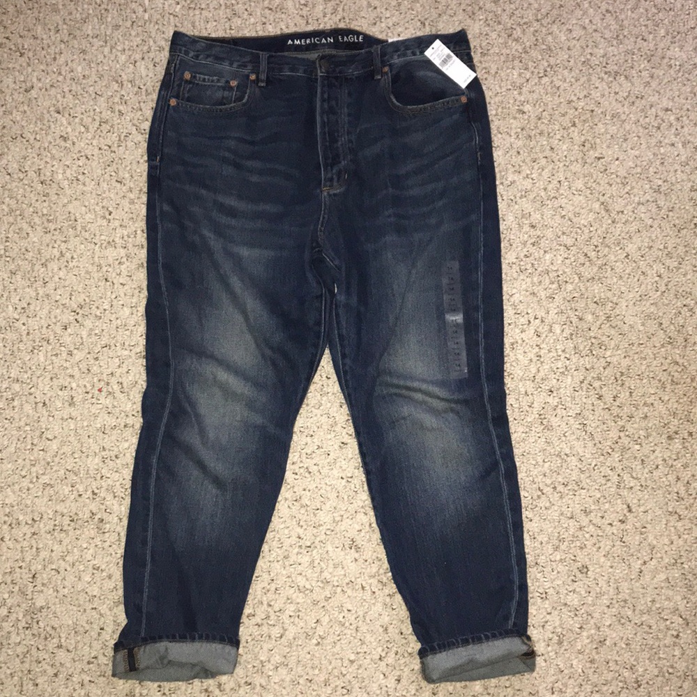 American Eagle Outfitters Girlfriend Jean